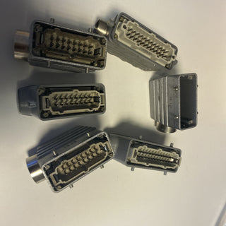 Posten mit 6 Harting Stecker0