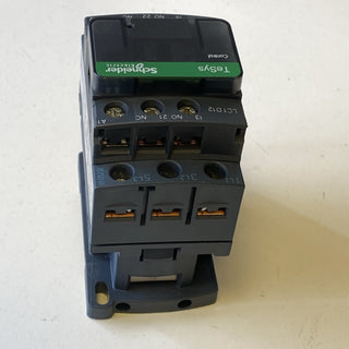 SCHNEIDER ELECTRIC LC1D12P7 TeSys D Schütz 3-polig 12A AC3 440V Spule 230V AC2