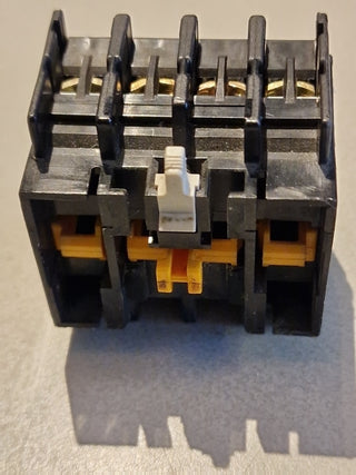 Telemecanique Hilfsschütz LA1-D40 A65 auxiliary contact block LA1-D40A65 4NO#24