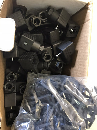 100x Ventilstecker KA132000B1 Gerätesteckdose Bauform A – neu mit OVP6