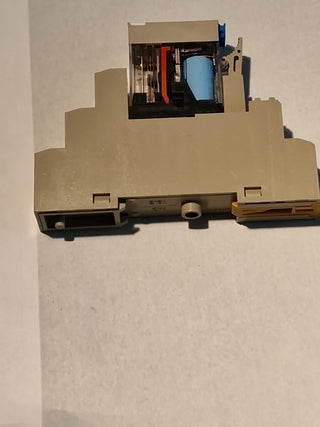 Omron MAX.10A250V Relais Mit Fassung #92