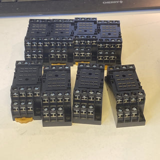 8x NEW  omron  PYFZ-14-E relay4