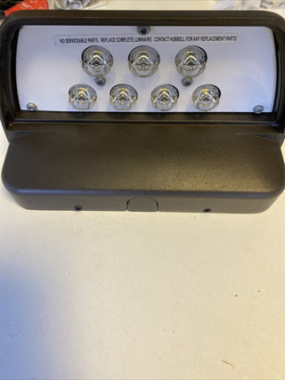 NEU Hubbell LNC-7LU-5K-4-1-PC1/PCU LED Wandleuchte Außenbereich 17W 5000K 1557lm0
