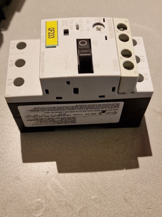 SIEMENS 3RV1011-OGA15 Motorschutzschalter1