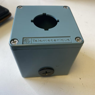Telemecanique XAPM1201 Leergehäuse – OVP & NEU (Schneider Electric)