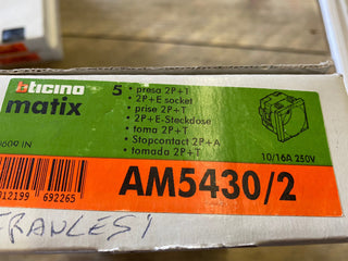 3X BTICINO MATIX PRESA 2 POSTI/MODULI T STANDARD FR AM5430/21