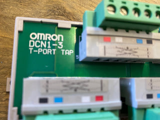 OMRON DCN1-3 T-Port Tap – DeviceNet Abzweigklemme (3 Ports)4