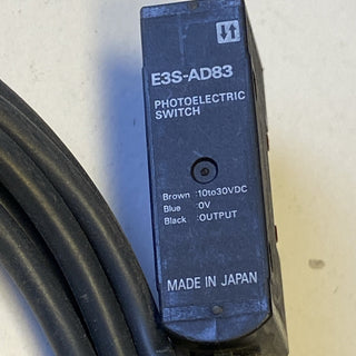 Omron E3S-A Kubisch Optischer Sensor, Diffus, Bereich 100 mm, PNP Ausgang, Ansch4