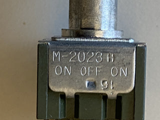 45X Kippschalter Miniature Toggles M-2023H  ON-OFF-ON 0,4VA MAX 28V MAX6