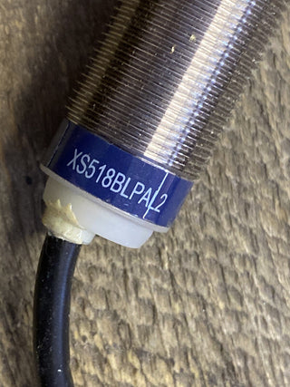 Telemecanique XS518BLPAL2 Induktiver Sensor M18 PNP NO – neu ohne OVP0