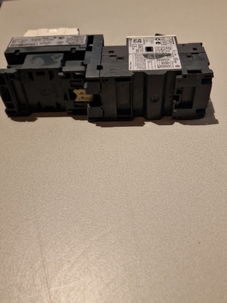 Schneider Electric Motorschutzschalter GV2ME14 + Schütz LC1D12 Motorstarter5