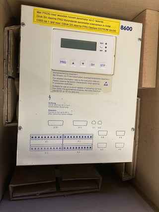 Lenze Frequenzumrichter 8602 (Serie 8600) – Gebraucht1
