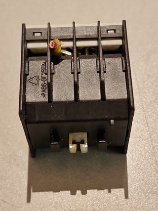 Siemens 3RH1911-1FA02 Hilfsschalterblock Hilfsschütz 2NC 2-polig S00 Gebraucht1