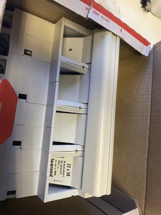 Legrand 21605 Sicherungshalter 22x58mm 4-polig 500V neu1