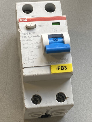 ABB F202 A-40/0,3 FI-Schutzschalter 2-polig 40A 300mA – Gebraucht1