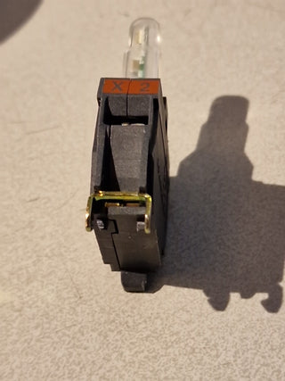 TELEMECANIQUE ZAL-VB4 ZALVB4 SCHÜTZ ID61644 BIS ZU 24 MONATE GEWÄHRLEISTUNG4