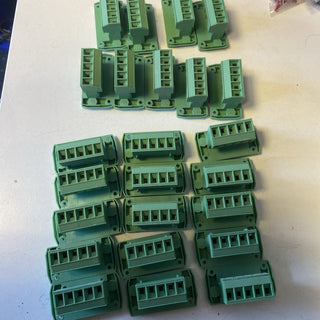 24x Phoenix Contact 1840586 DFK-PC 4/ 5-GF-7,62 Durchführungsstecker – Neu (Sons