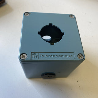Telemecanique XAPM1201 Leergehäuse – OVP & NEU (Schneider Electric)