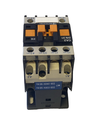 Telemecanique CA2 DN31 Hilfsschütz | 220V AC | 3S + 1Ö | Top Zustand0