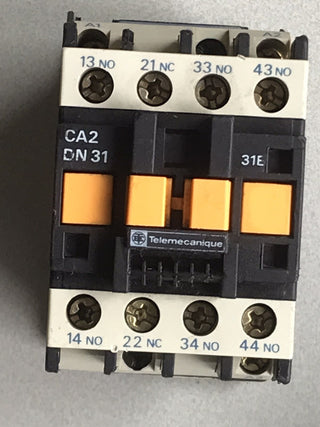 Telemecanique CA2DN31 Hilfsschütz | 220V AC Spule | 3 NO + 1 NC | Geprüft0