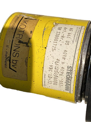 INDRAMAT MKD090B-0-PD-4-C/110-B-1/WA611XX AC-Servomotor mit Stegmann AG 661 22 42