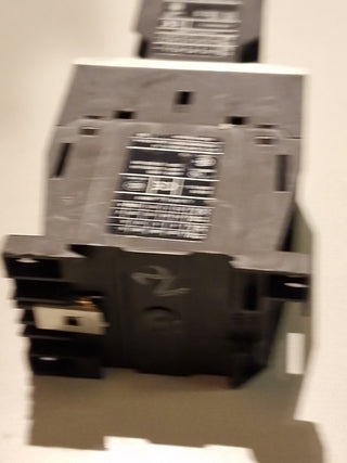 Moeller DIL A-40 Schütz + DIL A-XHI04 Hilfskontakt geb4