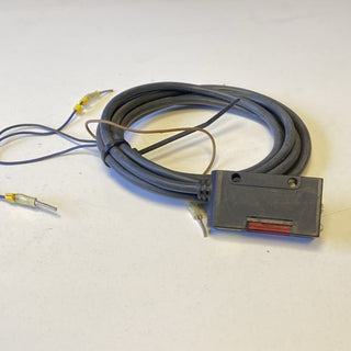 Omron E3S-A Kubisch Optischer Sensor, Diffus, Bereich 100 mm, PNP Ausgang, Ansch8