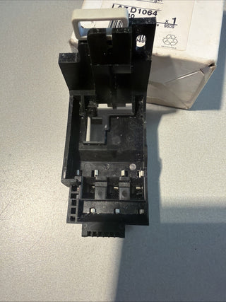  Schneider Electric / Telemecanique LA7D1064 TeSys4