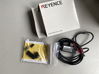 Keyence FS2-60P Lichtleiter-Messverstärker NEU OVP3