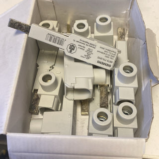 SIEMENS 5ST3770-3HG Anschlussklemme Einspeiseklemme 35mm² 115A 1000V NEU2