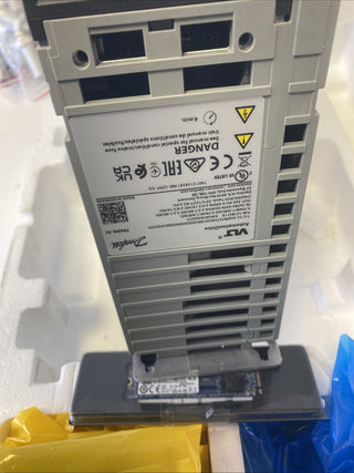 Danfoss VLT AutomationDrive FC-302 0,75kW Frequenzumrichter 131B0119 NEU OVP