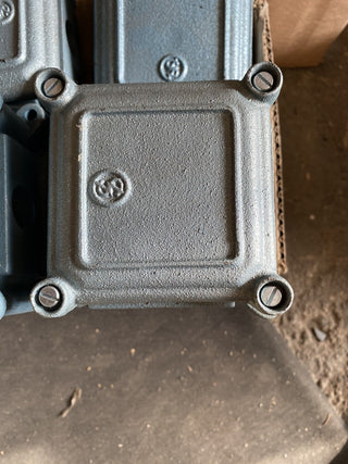 30er Jahre Abzweigdose aus Aluminium, eckig  Stromverteiler Kasten2