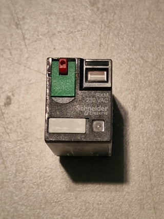 Schneider RXM4AB2P7 Steckrelais 230V AC 6A 4 Wechsler neu o. OVP0