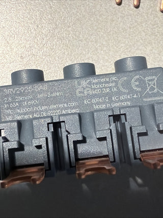 Siemens SIRIUS 3RV2925-5AB 3-Phasen-Einspeisebaugruppe1
