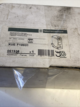 Telemecanique XUE-F10031 Reflex-Lichtschranke | 24-240V AC/DC | Neu (Sonstige)2