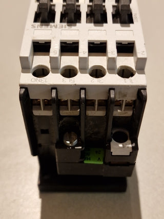 Siemens Schütz 3TF3010-0A | 3-polig | 9A | 1S (NO) Hilfskontakt | [Spulenspannun3
