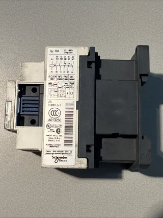 TELEMECANIQUE CAD32,500V 50/60Hz6