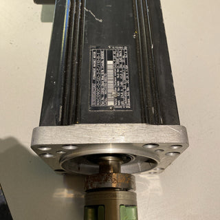 INDRAMAT Indramat Servomotoren MAC090C-0-GD-3-C/110-B-11