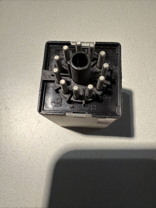 Elesta Steckrelais SKR115 A 230VAC industrial relay 147153 Industrierelais5
