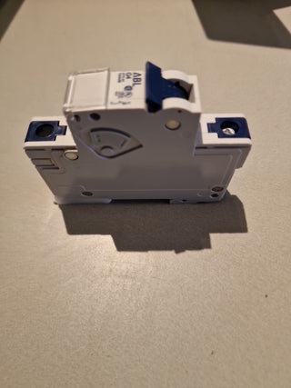 ABL Sursum 1G4UM  Leitungsschutzschalter/G4A   277VAC1