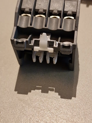 ABB CA5-22M Hilfskontaktblock 1SBN010040R1122 Hilfsschalterblock 2S/2Ö Gebraucht4