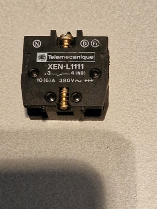 3x TELEMECANIQUE XEN-L1111 Kontaktblock 400V XENL1111 Block0