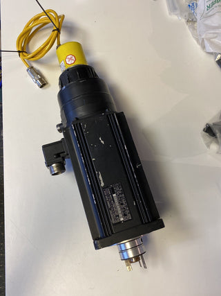 INDRAMAT MAC090B-0-PD-3-C/110-B-1/S005 +STEGMANN AG661054096X4096 SSI4