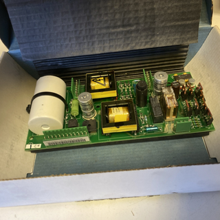 ABB SAFT 190 APC (58130435) – Power Connection Board / Stromanschlussplatte1