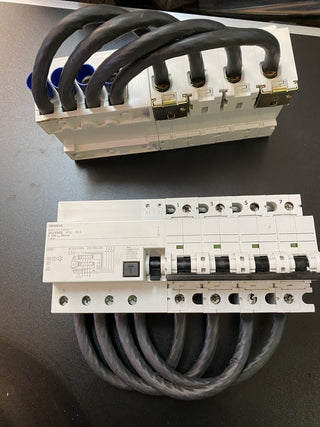 Siemens SENTRON FI/LS-Schalter (5SU1374-7AK82) - Neu, unbenutzt2