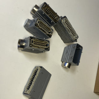 Posten mit 6 Harting Stecker11