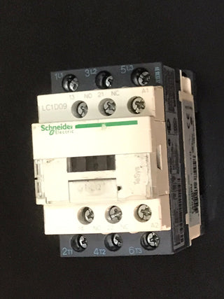 Schneider Electric lc1d09 m7 TeSys D AC Schütz 3P, 440 V 9 A 3, 220 VAC Spule1
