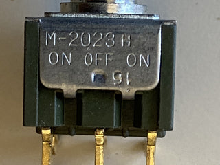 45X Kippschalter Miniature Toggles M-2023H  ON-OFF-ON 0,4VA MAX 28V MAX5