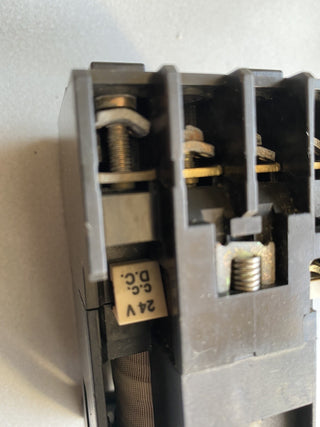 Lovato B22C Schütz – 24V DC – Gebraucht3