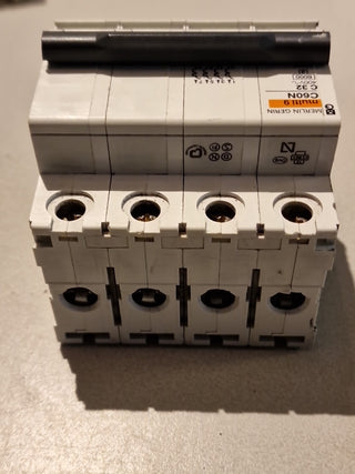 Merlin Gerin Multi 9 C60N C32 3-polig Leitungsschutzschalter | 3P LS-Schalter |5